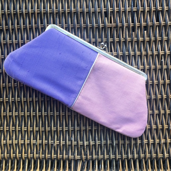 3 for $20! Vintage | Pastel Clutch - Picture 3 of 3